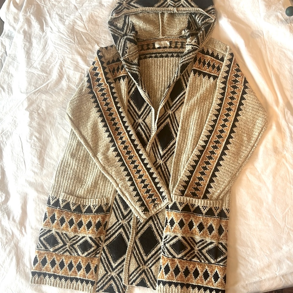 Lucky Brand women’s sweater with pockets